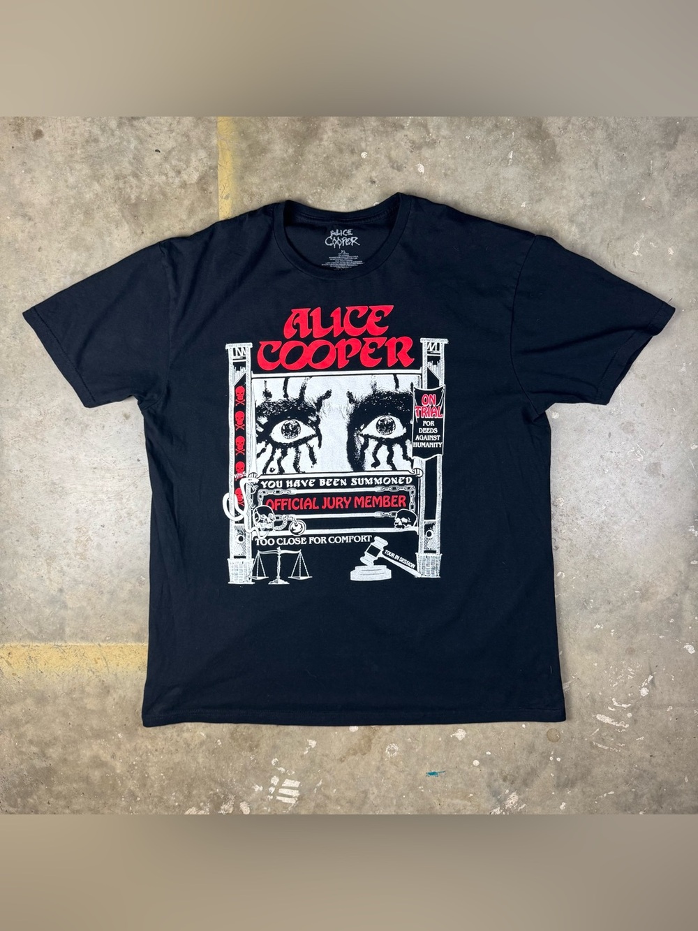 Alice Cooper T-Shirt XL Hard Rock n Roll Heavy Metal Too Close for Comfort 2024